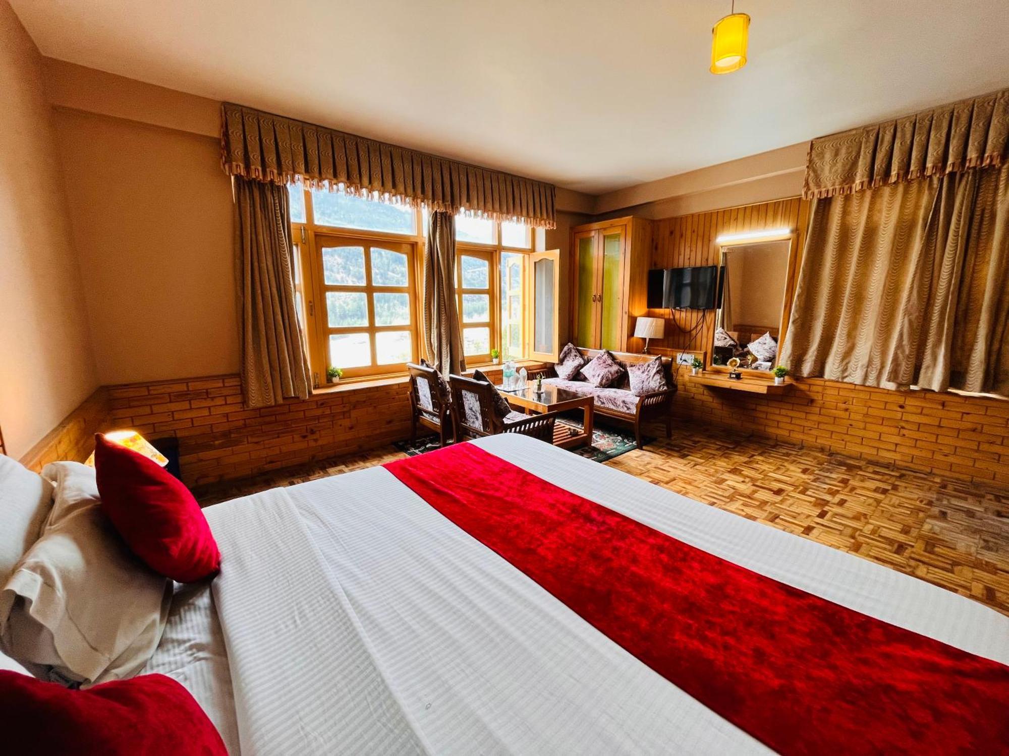 The Hollywood Vibes - #Riverview #Premium Rooms #Prime Location #Most Awarded #Parking #Top Rated #Open Terrace #Best Selling Hotel In Manali Экстерьер фото