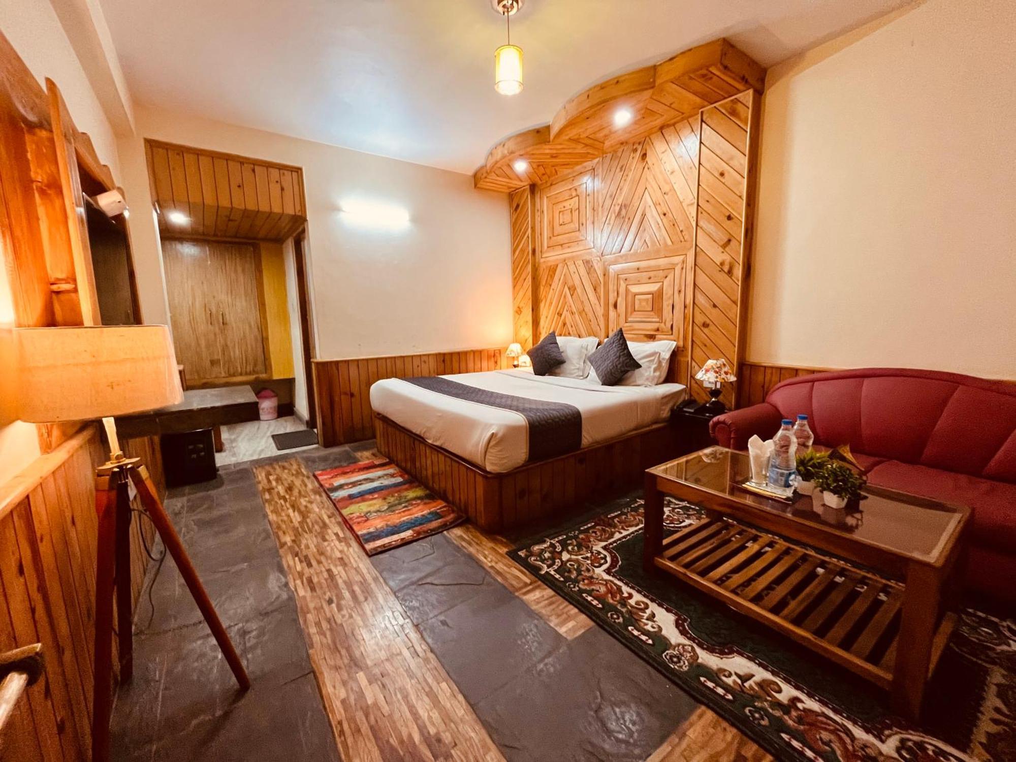 The Hollywood Vibes - #Riverview #Premium Rooms #Prime Location #Most Awarded #Parking #Top Rated #Open Terrace #Best Selling Hotel In Manali Экстерьер фото